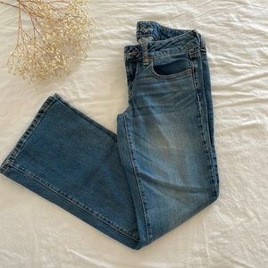 Vintage American Eagle Jeans. 98% cotton!!! Favorite boyfriend size 6 regular.